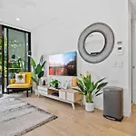 Southbank Heart+2 Bed+Balcony+Pool+Gym+Free Wifi