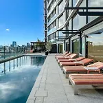Southbank Heart+2 Bed+Balcony+Pool+Gym+Free Wifi