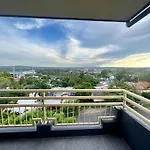 Spacious 2Br Luxurious Apartment