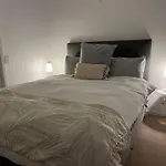 Luxe 2Bed/2Bath/Park In Newstead