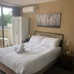 South Brisbane Apartments Free Parking