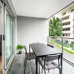 Inviting 1Br Unit In The Heart Of Brisbane