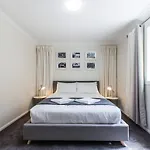 Fernberg Cottage - Sunny Queenslander Charm