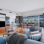 Top Of Taringa Penthouse With Sweeping Views