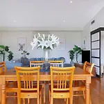 Top Of Taringa Penthouse With Sweeping Views