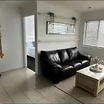 New Farm 2 Bed 2 Bath 1 Car Space Perfect Location