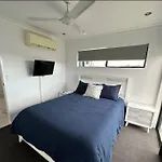 New Farm 2 Bed 2 Bath 1 Car Space Perfect Location