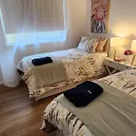 Peaceful Getaway - Stylish, Newly Updated House