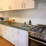3 Bed Budget Accom Hidden Gem Parking Near Gabba