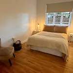 3 Bed Budget Accom Hidden Gem Parking Near Gabba