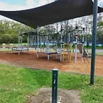 Nan\'S House! 2Bed, 1Bath, 1Car ~ East Brisbane