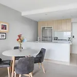 54Q Abnb-Style Apt Opposite Lush Park Playground, Portside 2Br Fpkg
