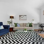 Terrific Townhouse! 2Bed/2Bath/Courtyard/1Car