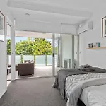 Spacious & Peaceful! 1Bed/2Bath/1Car ~ Cbd