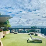 Luxury And Convenient Unit In South Brisbane