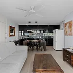 Riverside Luxury Apartments Kangaroo Point