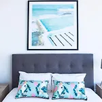 Airtrip Apartment On Margaret Street In Cbd