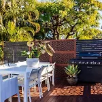 Stunning Tropical Oasis Free Parking