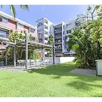 2-Bed Near Brisbane Cbd With Pool Sauna & Bbq