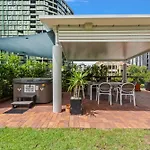 Lavish 3-Bed With Wraparound Balcony And Pool