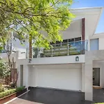 Balmoral House Retreat Pool & Spa