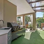 Balmoral House Retreat Pool & Spa