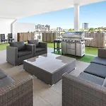 Spacious 2-Bed Unit With Balcony Next To The Gabba