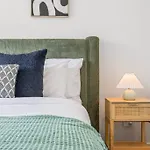 Family Retreat - Free Secure Car Park, Garden City Westfield Shopping, Restaurants