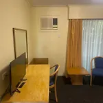 Cozy 1 Bedroom Ideal 4 Business
