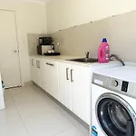 2 Spacious Rooms With Shared Bathroom In Modern Sunnybank Home