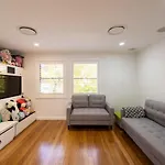 Stunning City View 5Br With Balcony Near Malls Uni And Cbd