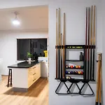 Hot Tub, Ice Bath, Gym, Sauna, Pool Table Coorparoo Haven
