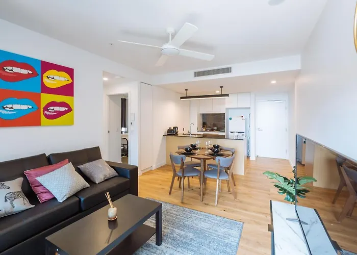 Airtrip Apartments On Cordelia St