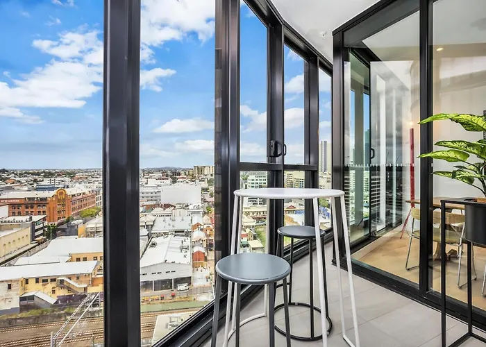 Kozyguru Fortitude Valley Designer Grade 2 Bed Apt Free Parking Qfv179-1401