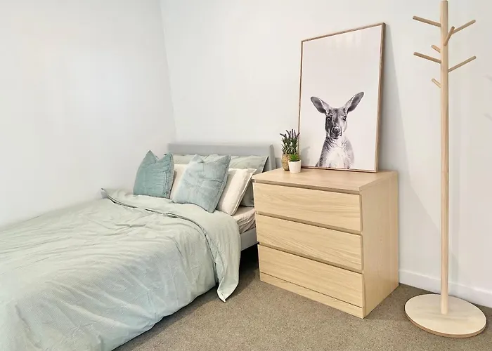 2 Bedroom Cozy Apartment, Brisbane1Towers, South Brisbane