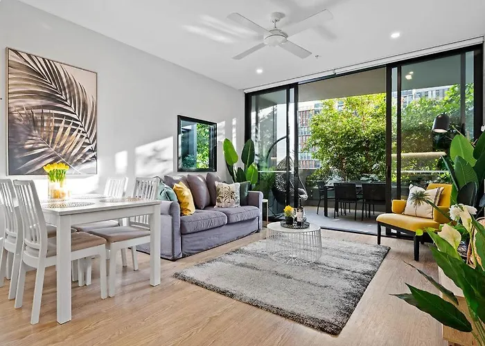 Southbank Heart+2 Bed+Balcony+Pool+Gym+Free Wifi