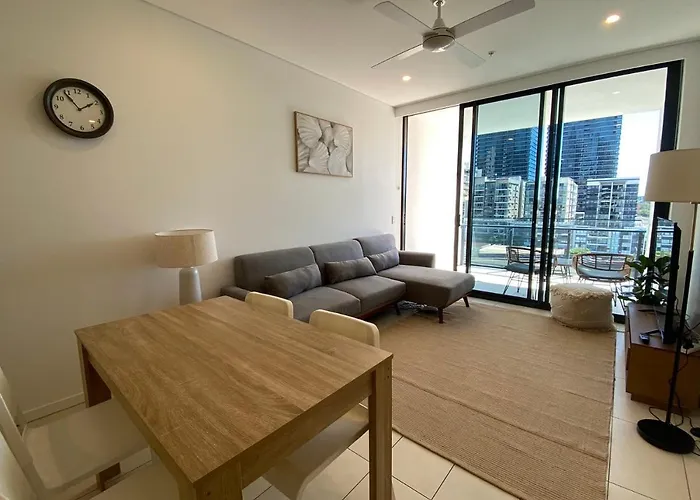 2 Bedroom Cozy Apartment In South Brisbane Bct