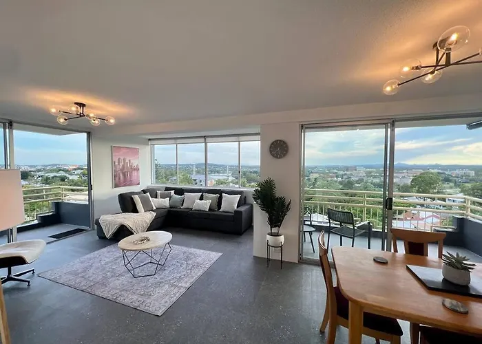 Spacious 2Br Luxurious Apartment