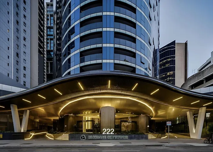 2 Bed 2 Bath Apartment In Cbd With Car Park