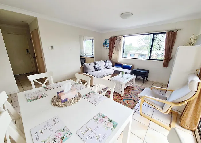 Charming 2Bd Apt Near Uq & Ferry