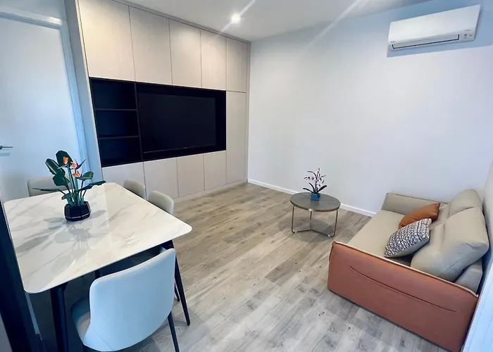 Modern Comfort In Macgregor