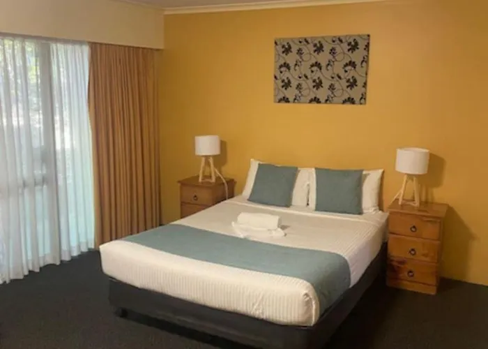 Cozy 1 Bedroom Ideal 4 Business