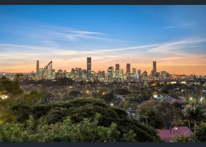 Stunning City View 5Br With Balcony Near Malls Uni And Cbd