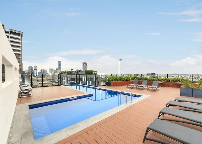 Spacious 2Brm Apartment On Fish Lane With Roof Pool