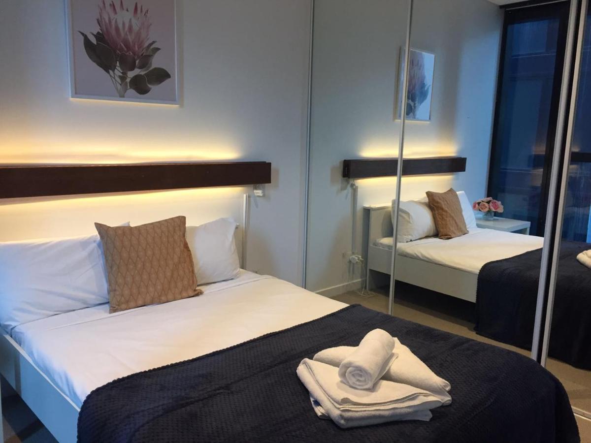 Bed & Breakfast Airtrip On Margaret Street In Cbd Brisbane