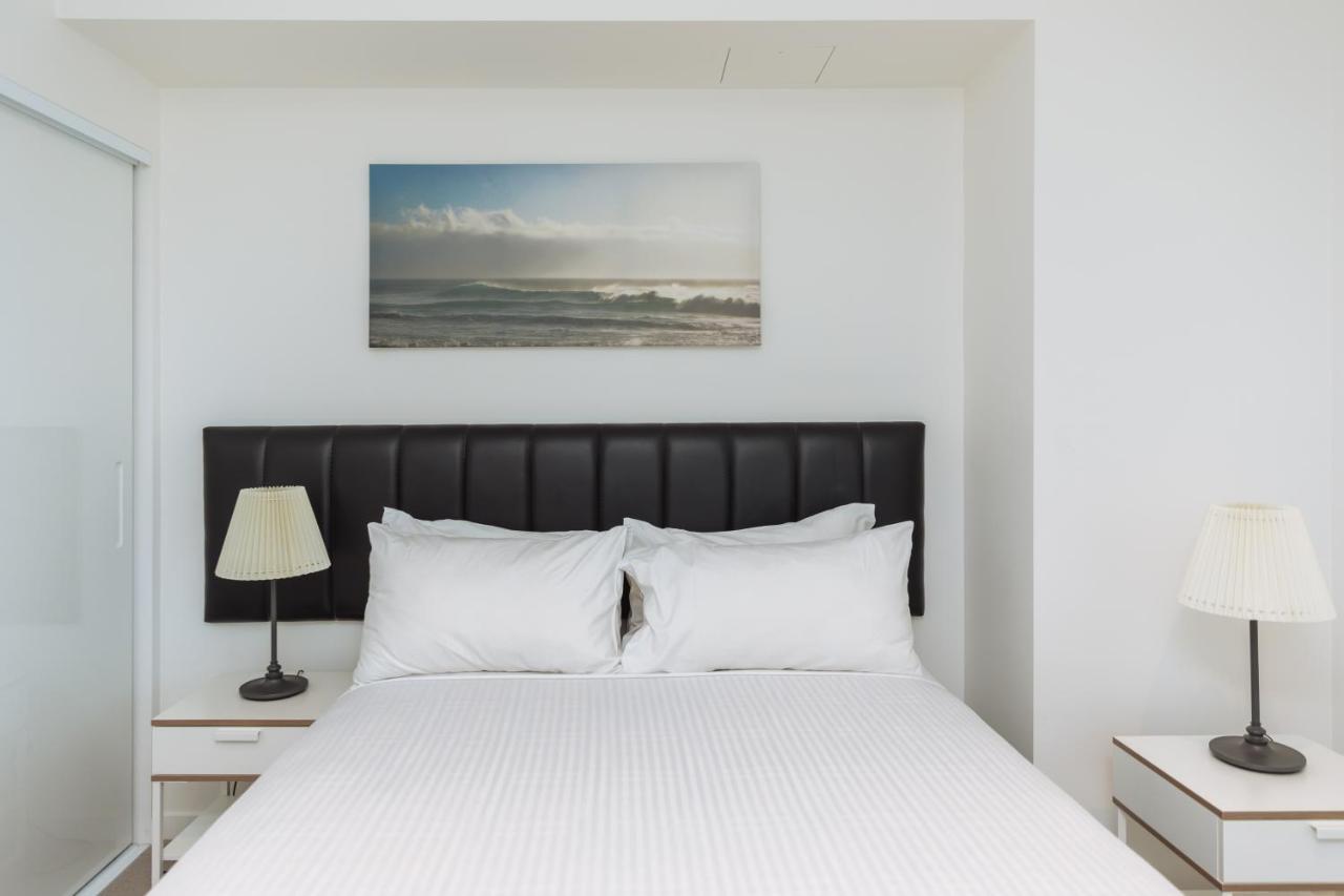 Bed & Breakfast Airtrip On Margaret Street In Cbd