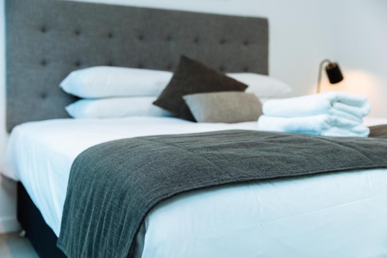 Bed & Breakfast Airtrip On Margaret Street In Cbd Brisbane