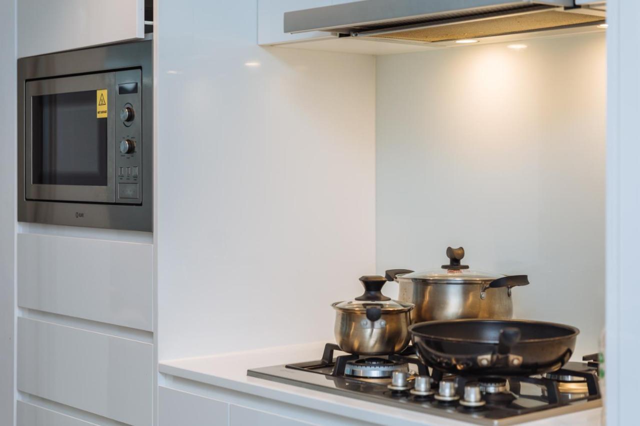 Bed & Breakfast Airtrip On Margaret Street In Cbd