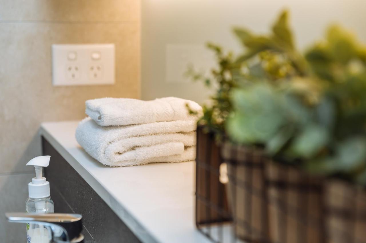 Bed & Breakfast Airtrip On Margaret Street In Cbd 3*