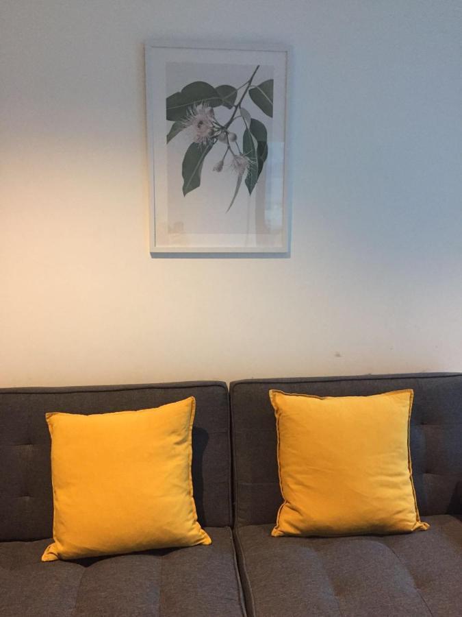 Bed & Breakfast Airtrip On Margaret Street In Cbd